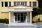 damnoni bay hotel - hotel entrance